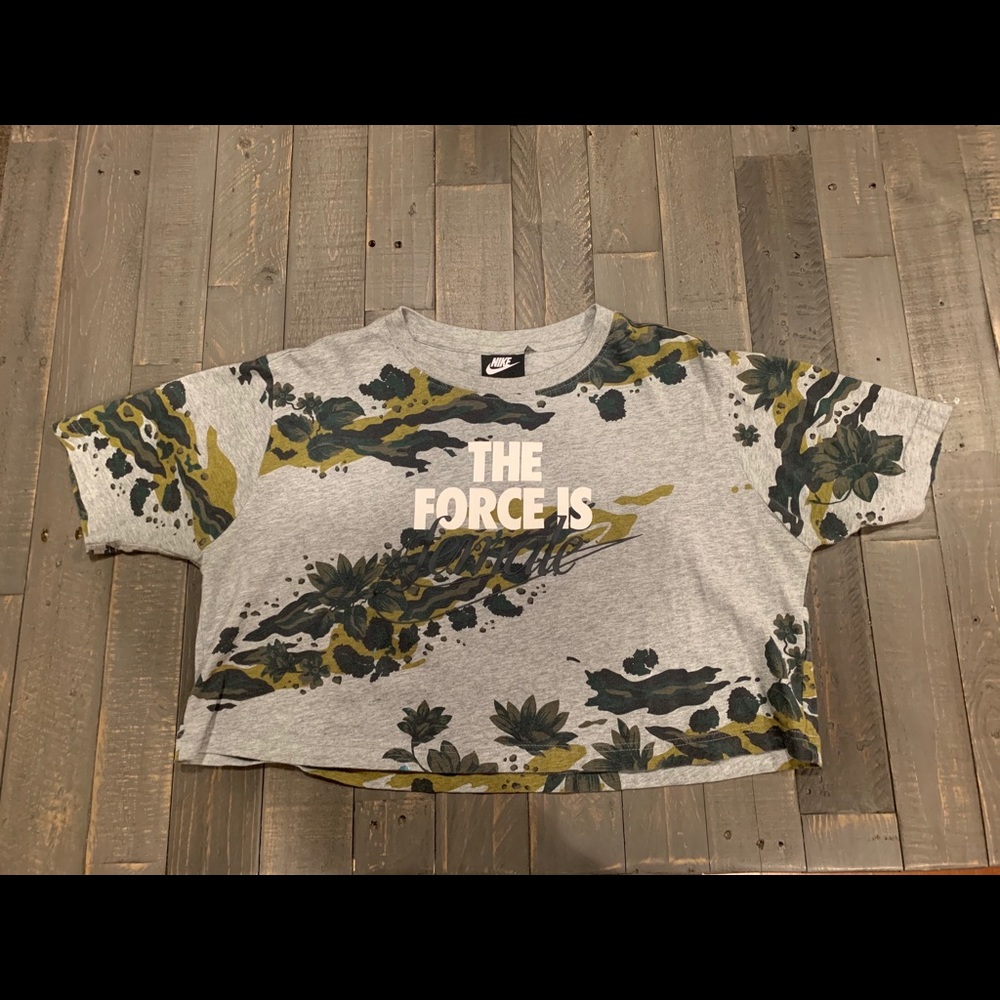 Nike Crop Top